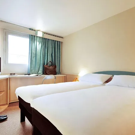 Ibis Hotel 3*