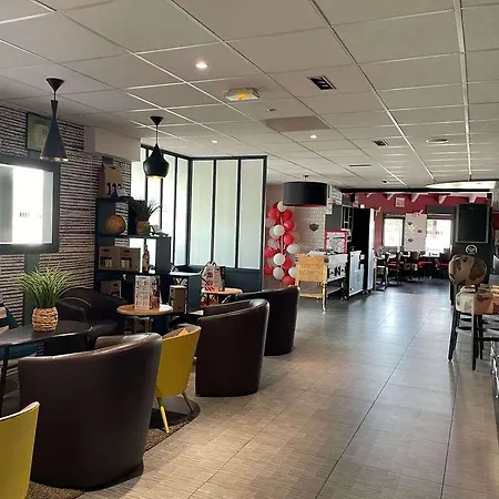 Ibis Hotel 3*
