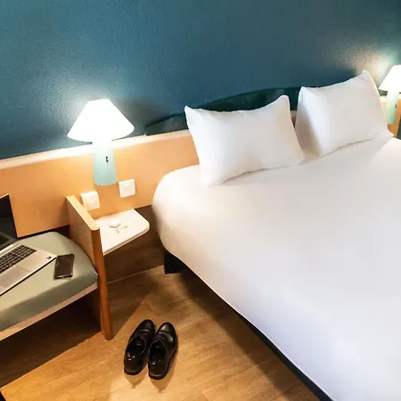 Ibis Ξενοδοχείο Ναρμπόν