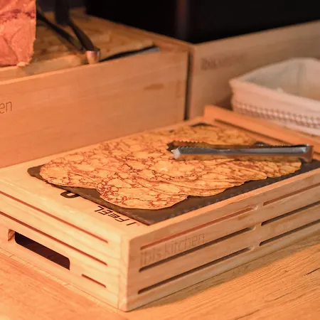 Ibis 3* Ναρμπόν