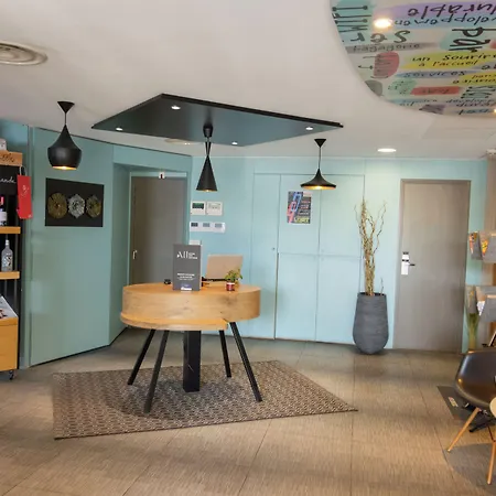 Ibis Hotel 3*