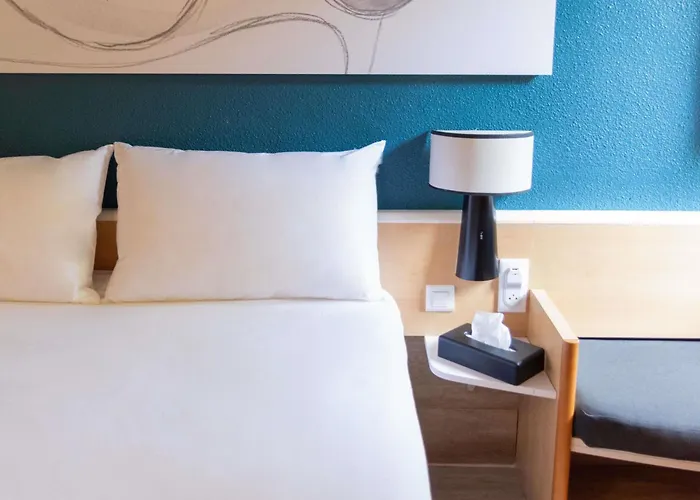 Ibis 3* Нарбонна