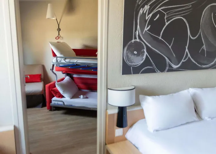 Отель Ibis Нарбонна