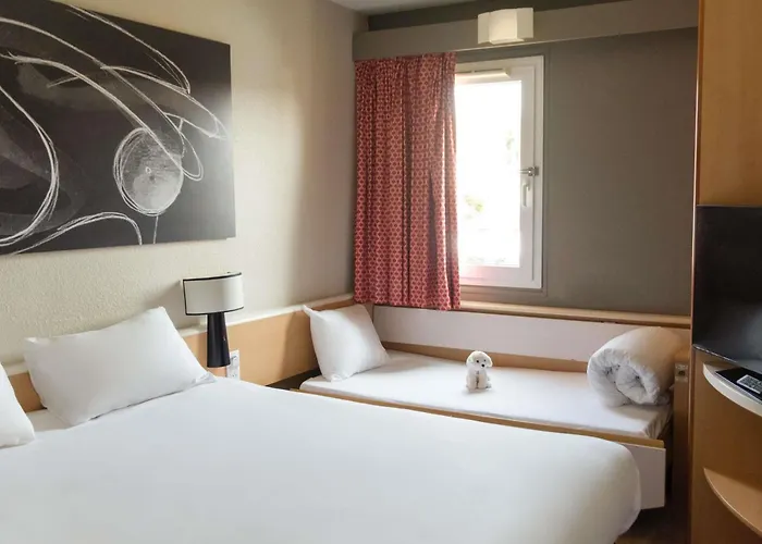 Ibis Отель Нарбонна